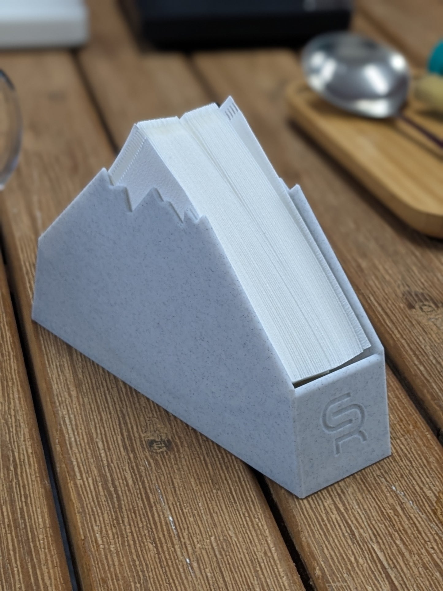3D-Printed Customisable V60 V01 Filter Paper Holder (Mountain-Style)
